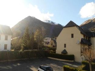 Apartment in Vielle-Aure with Mountain Views Apartment in Saint-Lary-Soulan