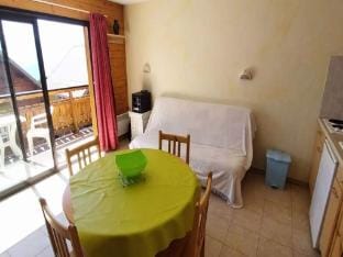 Chalet in Reallon near Ski Front Apartment in Provence-Alpes-Côte d'Azur