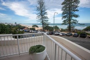 Experience Coastal Bliss at Baywatch Apartments Apartment in Coolum Beach