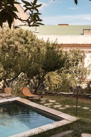 Montera appartement centre ville avec piscine chauffée et jardin Apartment in Bastia