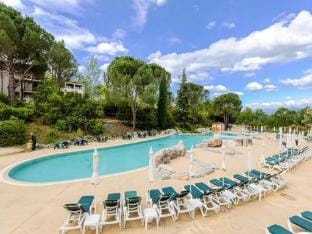 Vacation Home in Grospierres with Water Park Apartment in Grospierres