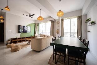 11 Mins to Vishwanath ji Mandir-3BHK all ensuite Apartment in Varanasi