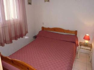 Rooms for 4 People Apartment in Marseillan