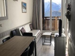 Apartment in France near Ski Slopes Apartment in Huez