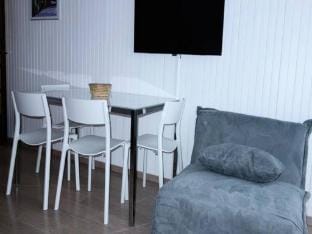 Studio in France near Bergers Ski Lifts Apartment in Huez