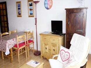 Studio in Les Bergers near Ski Lifts Apartment in Huez