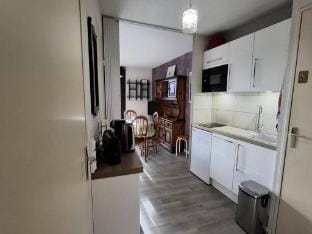 Apartment in Alpe dHuez near Ski Gondola Apartment in Huez