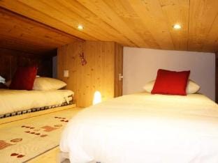 Apartment in Les Bergers near Ski Lifts Apartment in Huez