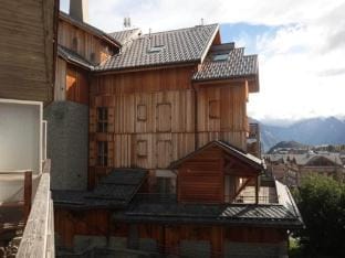 Studio in LOBIOU near Telecentre  Ice Rink Apartment in Huez