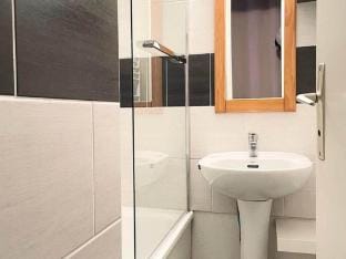 Apartment in Vallee Blanche with Panoramic Views Apartment in Les Deux Alpes