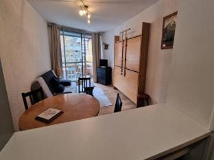 Holiday Home in France near Local Market Apartment in Les Deux Alpes
