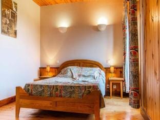 Gite de France in Sinieres Apartment in Occitanie