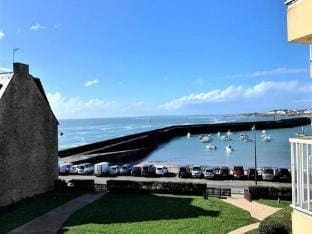 Studio in France with Stunning Sea Views Apartment in Quiberon
