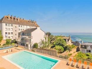 Studio in France with Stunning Sea Views Apartment in Quiberon