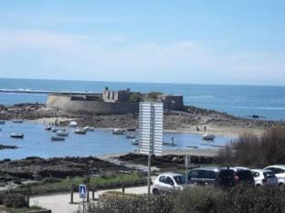 Apartment in Fort-Bloque with Sea Views Apartment in Ploemeur