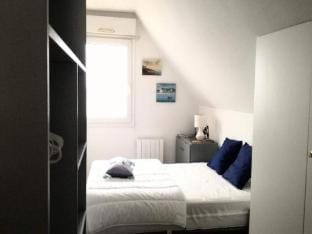 Captain Cook Residence Apartment in Étel