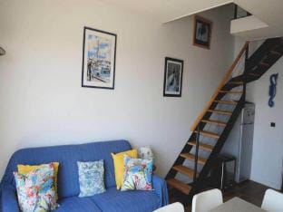 Captain Cook Residence Apartment in Étel