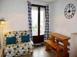 Studio in France near Ski Bus Stop Apartment in Occitanie