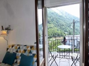 Studio in France near Ski Bus Stop Apartment in Occitanie