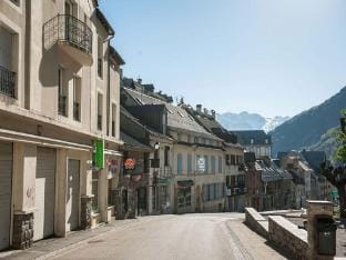 Studio in France near Ski Bus  Village Center Apartment in Occitanie