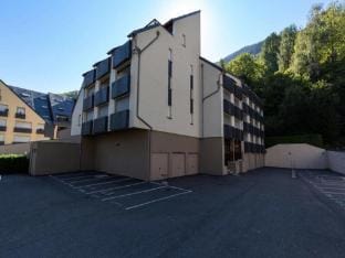 Studio in France near Pla dAdet Slopes Apartment in Saint-Lary-Soulan