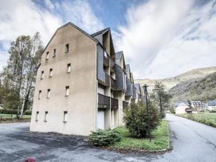Apartment in Saint-Lary near Gondola Apartment in Saint-Lary-Soulan
