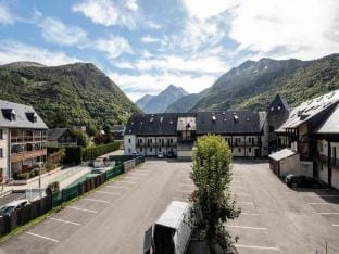 Apartment in Saint-Lary near Gondola Apartment in Saint-Lary-Soulan