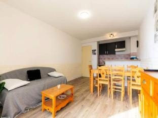 Rooms for 8 People Apartment in Occitanie