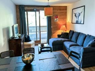 Apartment in La Charmette with Ski-InSki-Out Apartment in Les Avanchers-Valmorel