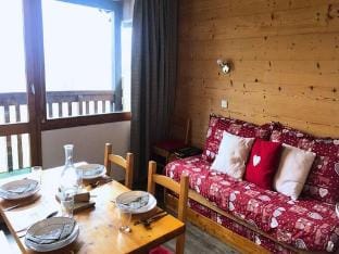Apartment in Fontaine at the Foot of the Slopes Apartment in Les Avanchers-Valmorel