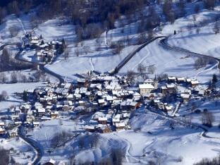 Apartment in La Foret near Planchamp Slopes Apartment in Les Avanchers-Valmorel