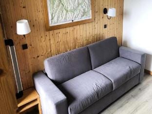 Apartment in Mottet at the Foot of Ski Slopes Apartment in Les Avanchers-Valmorel