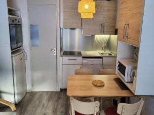 Apartment in Creve-Coeur with Ski-InSki-Out Apartment in Les Avanchers-Valmorel