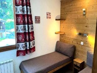 Apartment in La Foret with Ski-In Access Apartment in Les Avanchers-Valmorel