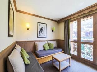 Chalet in Valmorel with Stunning Mountain Views Apartment in Les Avanchers-Valmorel