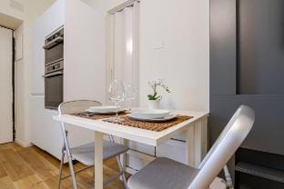 MiaHome43 - Cozy Milan Apartment Near Loreto M1/M2 Apartment in Milan