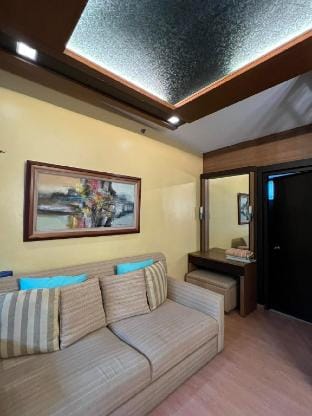 New Pico de Loro Lakeside 1-BR w/350mbps WI-FI Apartment in Nasugbu