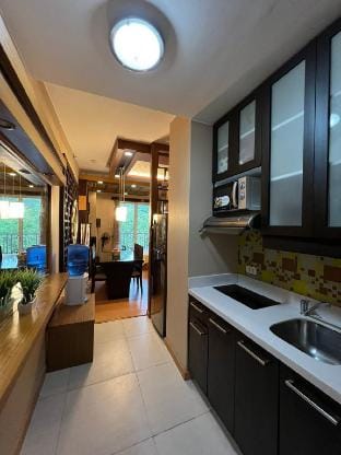 New Pico de Loro Lakeside 1-BR w/350mbps WI-FI Apartment in Nasugbu