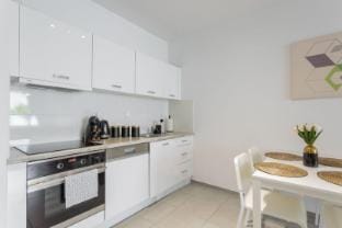 Golden Apartments Warsaw - Pereca Residence&73 Apartment in Warsaw
