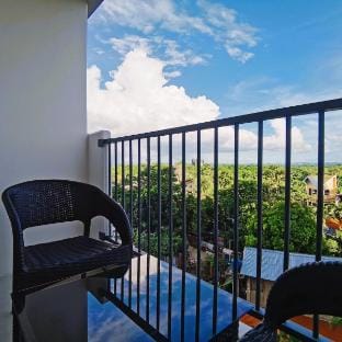 Affordable Condo w/ Wi-Fi, Pool & Shower Heater Apartment in Lapu-Lapu City