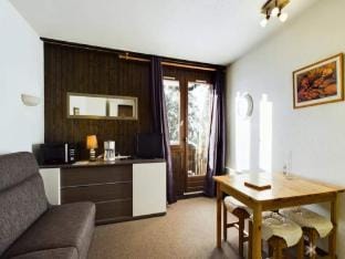 Studio for 4 People Apartment in Montvalezan