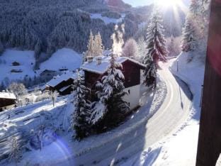 Studio in La Clusaz with Aravis Mountain Views Apartment in Le Grand-Bornand