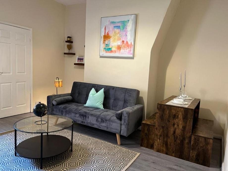 Tyneside Two Bedroom Apart Apartment in Gateshead