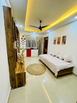 Sri Dhaam Getaway || Krishna Sea Sight Puri Apartment in Puri