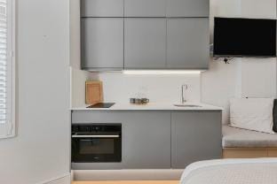 Studio 6 @ OneStay Maida Vale Apartment in City of Westminster