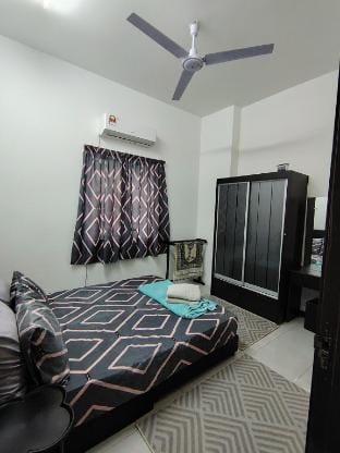 The Poolside Seri Iskandar Apartment Apartment in Perak Tengah District