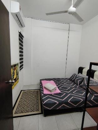 The Poolside Seri Iskandar Apartment Apartment in Perak Tengah District