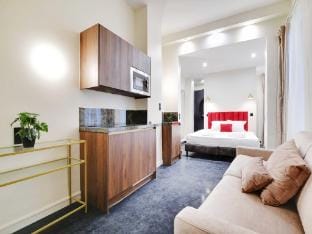 Modern studio - 2P - Place des Vosges Apartment in Paris