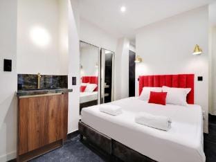 Modern studio - 2P - Place des Vosges Apartment in Paris