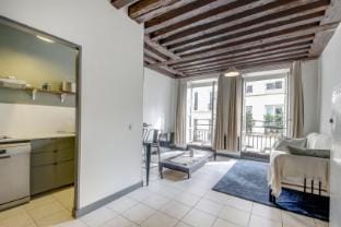 Paris Marais Lombards Apartment in Paris